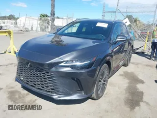 2024 Lexus RX 350 z VIN 2T2BAMBA3RC028022, wystawiony jako IAAI lot #41709161 z przebiegiem 15 945 mil mil oraz . Historia ofert i sprzedaży dostępna na DreamBid. Obrazek 2.