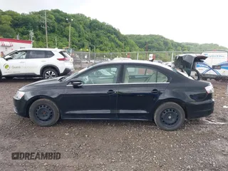 2013 Volkswagen Jetta SE z VIN 3VWDP7AJXDM289031, wystawiony jako IAAI lot #42325596 z przebiegiem 157 774 mil mil oraz . Historia ofert i sprzedaży dostępna na DreamBid. Obrazek 14.