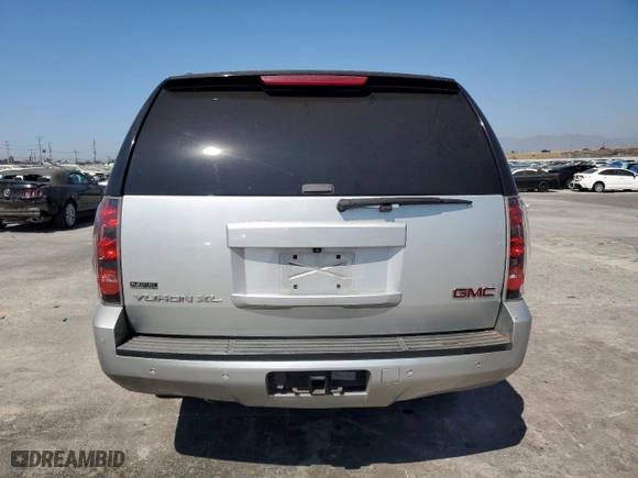 2011 GMC Yukon XL SLT with VIN 1GKS1KE04BR322220, listed as a Copart auction lot 73423994 with 165,506 mi miles and Salvage Title. Bid and sale history available at carsss.com. Image 6.