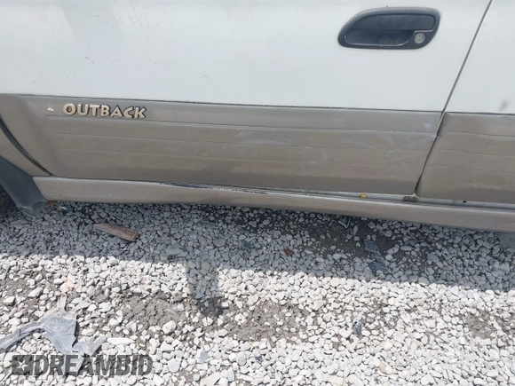 2001 Subaru Legacy Outback with VIN 4S3BH675817675013, listed as a IAAI auction lot 42497917 with 191,695 mi miles and . Bid and sale history available at DreamBid. Image 14.