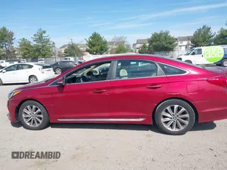 2015 Hyundai Sonata Limited with VIN 5NPE34AF7FH088872, listed as a IAAI auction lot 42105320 with 151,622 mi miles and . Bid and sale history available at carsss.com. Image 14.
