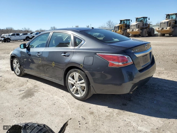 2013 Nissan Altima 3.5 SL with VIN 1N4BL3AP6DC138407, listed as a Copart auction lot 47184305 with 185,223 mi miles and Salvage Title. Bid and sale history available at carsss.com. Image 2.