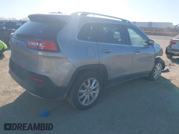 2017 Jeep Cherokee Limited with VIN 1C4PJLDB1HW517745, listed as a IAAI auction lot 41401733 with 121,736 mi miles. Bid and sale history available at carsss.com. Image 4.