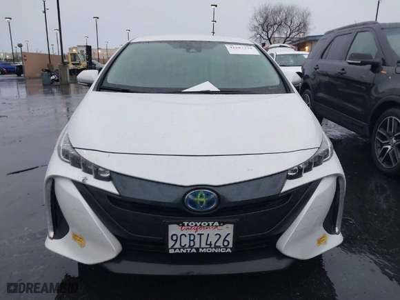 2022 Toyota Prius Prime LE with VIN JTDKAMFP5N3217048, listed as a IAAI auction lot 41687270 with NaN miles. Bid and sale history available at carsss.com. Image 12.