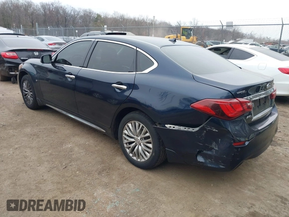 2015 Infiniti Q70 with VIN JN1BY1PRXFM832185, listed as a IAAI auction lot 41801058 with 101,503 mi miles and . Bid and sale history available at DreamBid. Image 3.