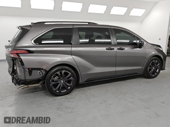 2022 Toyota Sienna XSE z VIN 5TDDRKEC6NS097540, wystawiony jako Copart lot #52853935 z przebiegiem 35 096 mil mil oraz Czysty tytuł • Clean title. Historia ofert i sprzedaży dostępna na DreamBid. Obrazek 3.
