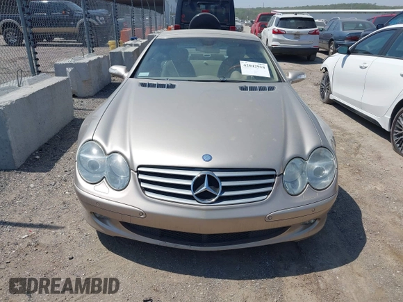 2004 Mercedes-Benz SL 500 z VIN WDBSK75F34F071610, wystawiony jako IAAI lot #42042918 z przebiegiem Nie podano mil oraz . Historia ofert i sprzedaży dostępna na DreamBid. Obrazek 12.