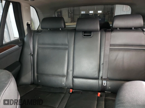 2012 BMW X5 35d with VIN 5UXZW0C53CL671564, listed as a Copart auction lot 60880715 with 154,401 mi miles and Clean title. Bid and sale history available at DreamBid. Image 10.