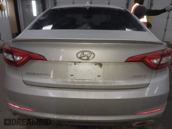 2015 Hyundai Sonata Limited with VIN 5NPE34AF4FH165214, listed as a IAAI auction lot 41738497 with 127,132 mi miles and . Bid and sale history available at carsss.com. Image 16.