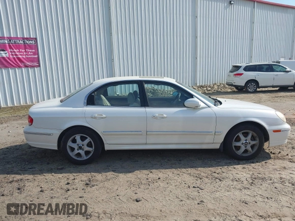 2005 Hyundai Sonata GLS with VIN KMHWF35H95A200283, listed as a IAAI auction lot 41911910 with 160,607 mi miles. Bid and sale history available at carsss.com. Image 13.