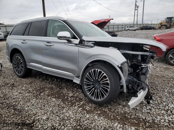 2022 Lincoln Aviator Black Label with VIN 5LM5J9XC1NGL00001, listed as a Copart auction lot 83459664 with 0 mi miles and Salvage Title. Bid and sale history available at carsss.com. Image 4.