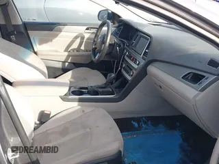 2018 Hyundai Sonata SEL z VIN 5NPE34AFXJH629342, wystawiony jako IAAI lot #42201503 z przebiegiem 122 664 mil mil oraz . Historia ofert i sprzedaży dostępna na DreamBid. Obrazek 5.