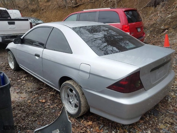 2005 Honda Civic Cpe VP with VIN 1HGEM21125L077764, listed as a IAAI auction lot 41679934 with 204,142 mi miles. Bid and sale history available at carsss.com. Image 3.