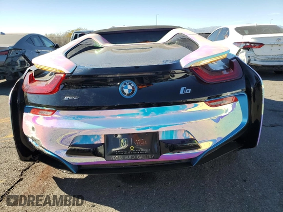 2019 BMW i8 z VIN WBY2Z6C56K7D09508, wystawiony jako Copart lot #86847034 z przebiegiem 24 015 mil mil oraz Szkoda całkowita • Salvage title. Historia ofert i sprzedaży dostępna na DreamBid. Obrazek 6.