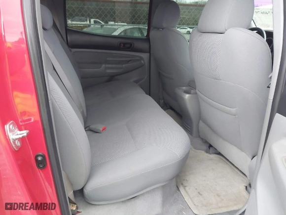 2007 Toyota Tacoma with VIN 5TELU42N87Z407480, listed as a IAAI auction lot 41740679 with 191,995 mi miles. Bid and sale history available at carsss.com. Image 8.