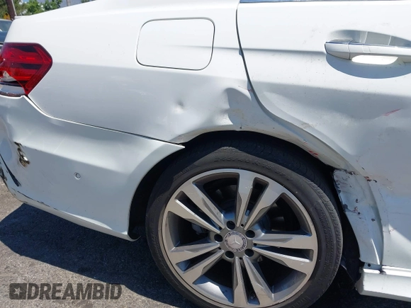 2015 Mercedes-Benz E 350 Sport with VIN WDDHF5KB3FB148188, listed as a IAAI auction lot 42629262 with 180,772 mi miles and . Bid and sale history available at DreamBid. Image 18.