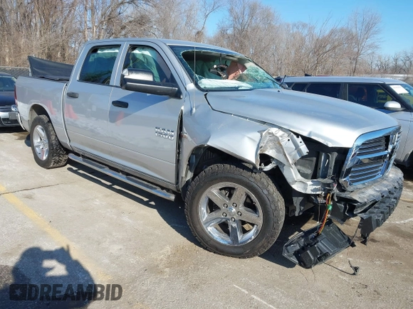 2013 Ram 1500 Express z VIN 1C6RR6KT8DS571308, wystawiony jako IAAI lot #41283164 z przebiegiem 134 173 mil mil oraz . Historia ofert i sprzedaży dostępna na DreamBid. Obrazek 1.