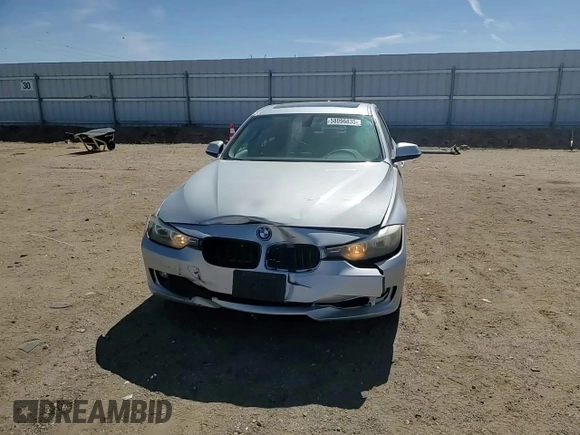 2015 BMW 3 Series 320i z VIN WBA3B1C52FK141604, wystawiony jako Copart lot #58096835 z przebiegiem 150 773 mil mil oraz Szkoda całkowita • Salvage title. Historia ofert i sprzedaży dostępna na DreamBid. Obrazek 13.