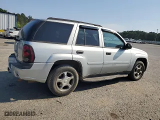 2007 Chevrolet TrailBlazer LS with VIN 1GNDS13S272302331, listed as a Copart auction lot 53355685 with 201,074 mi miles and Salvage Title. Bid and sale history available at carsss.com. Image 3.