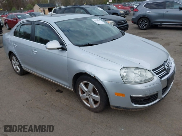 2009 Volkswagen Jetta Sedan SE with VIN 3VWRZ71K09M122435, listed as a IAAI auction lot 42119949 with 158,207 mi miles. Bid and sale history available at carsss.com. Image 1.