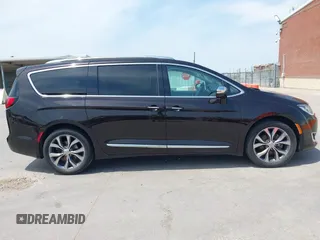 2017 Chrysler Pacifica Limited with VIN 2C4RC1GG8HR583927, listed as a IAAI auction lot 42062739 with 159,234 mi miles and . Bid and sale history available at DreamBid. Image 13.