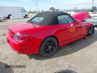 2000 Honda S2000 с VIN JHMAP1143YT000526, выставлен на аукционе IAAI как лот 41582510 с пробегом 114 783 миль миль и . История ставок и продаж доступна на DreamBid. Изображение 4.