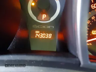 2011 Scion tC z VIN JTKJF5C78B3018653, wystawiony jako IAAI lot #41588371 z przebiegiem 143 038 mil mil oraz . Historia ofert i sprzedaży dostępna na DreamBid. Obrazek 7.