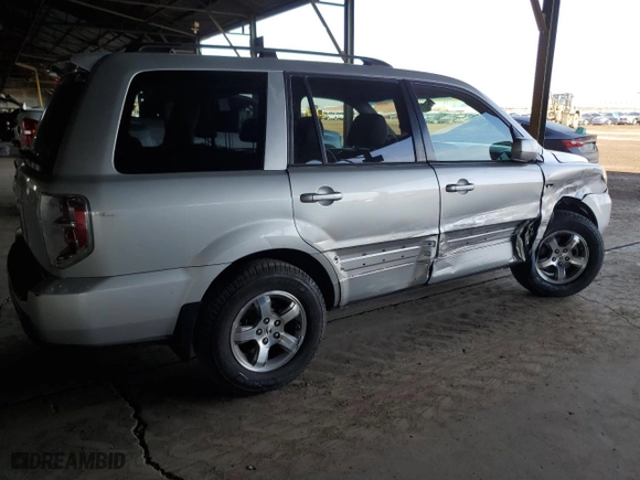 2006 Honda Pilot EX-L with VIN 5FNYF28536B029399, listed as a Copart auction lot 45531755 with 166,204 mi miles and Salvage Title. Bid and sale history available at carsss.com. Image 3.