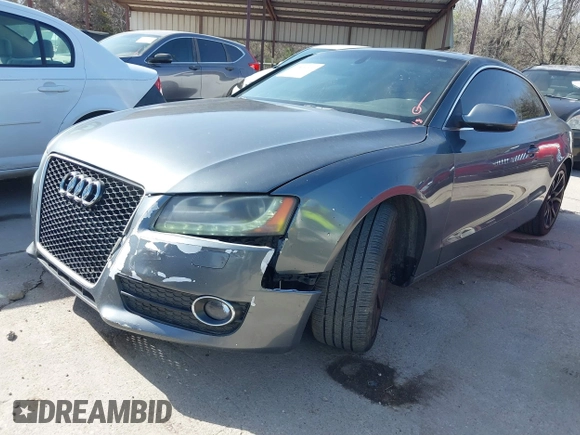 2012 Audi A5 Premium Plus z VIN WAULFAFR2CA003887, wystawiony jako IAAI lot #41829309 z przebiegiem 120 489 mil mil oraz . Historia ofert i sprzedaży dostępna na DreamBid. Obrazek 6.