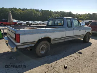 1995 Ford F-250 with VIN 1FTHX25F8SKC12692, listed as a Copart auction lot 74047124 with 391,327 mi miles and Salvage Title. Bid and sale history available at carsss.com. Image 3.