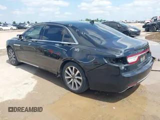 2018 Lincoln Continental Livery z VIN 1LN6L9HK7J5617763, wystawiony jako IAAI lot #42191201 z przebiegiem 128 879 mil mil oraz . Historia ofert i sprzedaży dostępna na DreamBid. Obrazek 3.