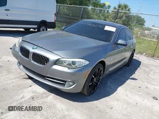 2013 BMW 5 Series 528i xDrive with VIN WBAXH5C59DDW15539, listed as a IAAI auction lot 41961479 with 133,052 mi miles. Bid and sale history available at carsss.com. Image 2.