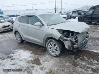 2020 Hyundai Tucson Value with VIN KM8J3CA43LU090462, listed as a IAAI auction lot 41456401 with 66,895 mi miles. Bid and sale history available at carsss.com. Image 1.