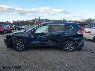 2015 Nissan Rogue S with VIN 5N1AT2MV1FC905184, listed as a IAAI auction lot 41002404 with 58,734 mi miles. Bid and sale history available at carsss.com. Image 14.