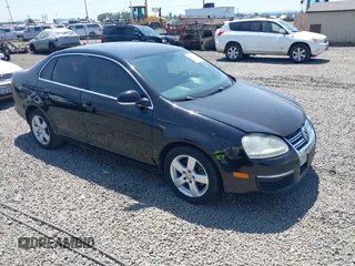 2008 Volkswagen Jetta SE с VIN 3VWRM71K08M122898, выставлен на аукционе IAAI как лот 42408813 с пробегом 165 925 миль миль и . История ставок и продаж доступна на DreamBid. Изображение 1.
