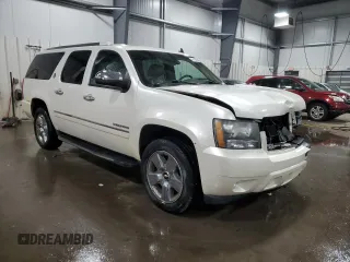 2010 Chevrolet Suburban LTZ with VIN 1GNUKKE33AR291270, listed as a Copart auction lot 86120904 with 239,255 mi miles and Salvage Title. Bid and sale history available at carsss.com. Image 4.