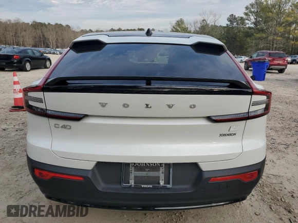 2023 Volvo C40 Core с VIN YV4ED3GK9P2043864, выставлен на аукционе Copart как лот 43547435 с пробегом 10 921 миль миль и Списание • Salvage title. История ставок и продаж доступна на DreamBid. Изображение 6.