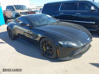 2019 Aston Martin Vantage with VIN SCFSMGAW6KGN01639, listed as a IAAI auction lot 41199331 with 37,462 mi miles. Bid and sale history available at carsss.com. Image 1.