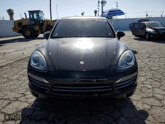 2012 Porsche Cayenne S Hybrid z VIN WP1AE2A21CLA92318, wystawiony jako Copart lot #55595055 z przebiegiem 82 184 mil mil oraz Szkody całkowita. Historia ofert i sprzedaży dostępna na DreamBid. Obrazek 5.