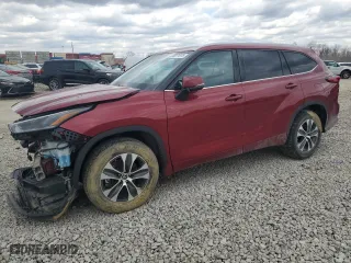 2021 Toyota Highlander XLE with VIN 5TDHZRAHXMS050456, listed as a Copart auction lot 49371975 with 54,925 mi miles and Salvage Title. Bid and sale history available at carsss.com. Image 1.