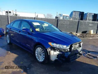 2016 Ford Fusion SE Hybrid with VIN 3FA6P0LU0GR388187, listed as a IAAI auction lot 38604646 with 135,625 mi miles. Bid and sale history available at carsss.com. Image 1.