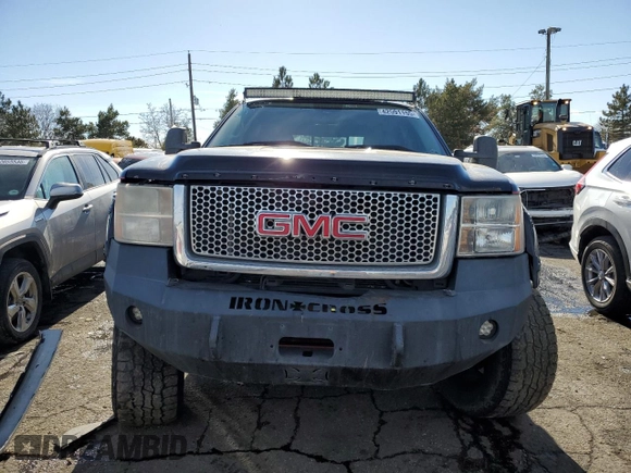 2007 GMC Sierra Denali z VIN 2GTEK638171707014, wystawiony jako Copart lot #42591155 z przebiegiem 263 123 mil mil oraz Szkoda całkowita • Salvage title. Historia ofert i sprzedaży dostępna na DreamBid. Obrazek 5.