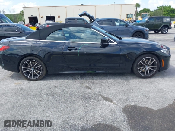 2024 BMW 4 Series 430i z VIN WBA23AT06RCP83691, wystawiony jako IAAI lot #42318871 z przebiegiem 31 615 mil mil oraz . Historia ofert i sprzedaży dostępna na DreamBid. Obrazek 14.