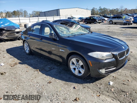 2013 BMW 5 Series 528i with VIN WBAXG5C58DDY31398, listed as a Copart auction lot 80565914 with 133,795 mi miles and Non Repairable. Bid and sale history available at carsss.com. Image 4.