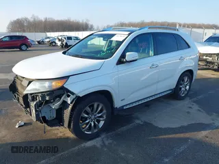 2013 Kia Sorento SX with VIN 5XYKWDA29DG333442, listed as a IAAI auction lot 41678171 with 145,166 mi miles. Bid and sale history available at carsss.com. Image 2.