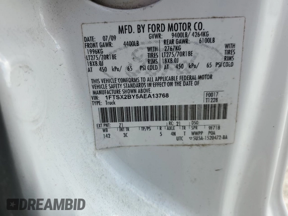 2010 Ford F-250 XL z VIN 1FTSX2BY5AEA13768, wystawiony jako Copart lot #85001124 z przebiegiem Nie podano mil oraz Szkoda całkowita • Salvage title. Historia ofert i sprzedaży dostępna na DreamBid. Obrazek 13.