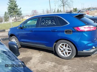 2024 Ford Edge SEL z VIN 2FMPK4J96RBA12822, wystawiony jako IAAI lot #41940628 z przebiegiem 8 981 mil mil oraz . Historia ofert i sprzedaży dostępna na DreamBid. Obrazek 15.