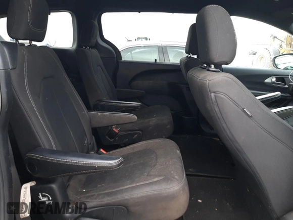 2019 Chrysler Pacifica Touring Plus z VIN 2C4RC1FG8KR706179, wystawiony jako Copart lot #44922065 z przebiegiem 66 083 mil mil oraz Szkoda całkowita • Salvage title. Historia ofert i sprzedaży dostępna na DreamBid. Obrazek 11.
