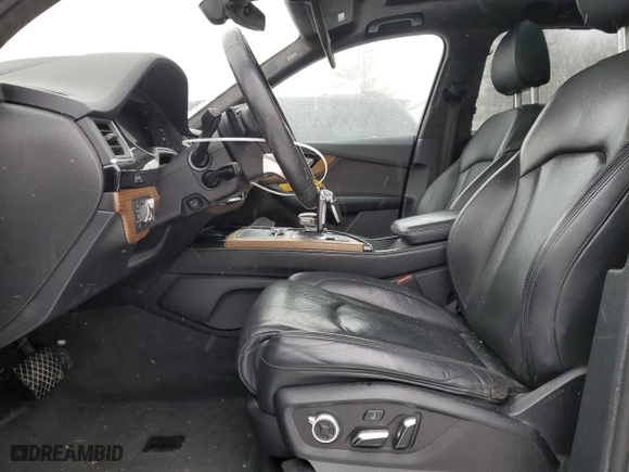 2017 Audi Q7 Prestige with VIN WA1VAAF72HD043251, listed as a Copart auction lot 44556555 with 150887 miles and Clean Title. Bid and sale history available at carsss.com. Image 7.