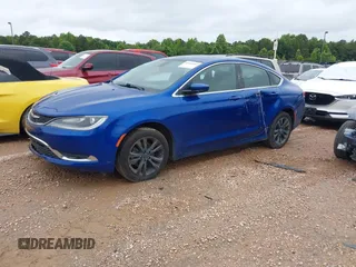 2015 Chrysler 200 Limited z VIN 1C3CCCAB0FN559120, wystawiony jako IAAI lot #42081581 z przebiegiem 166 690 mil mil oraz . Historia ofert i sprzedaży dostępna na DreamBid. Obrazek 2.